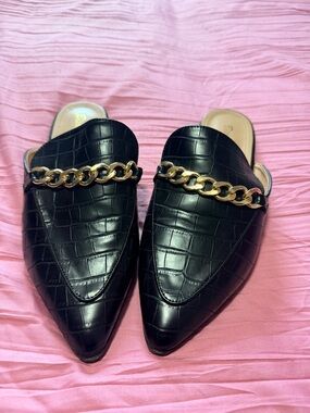Bisonspirit Black Croc-Embossed Pointed Chain Backless Mules Size 7